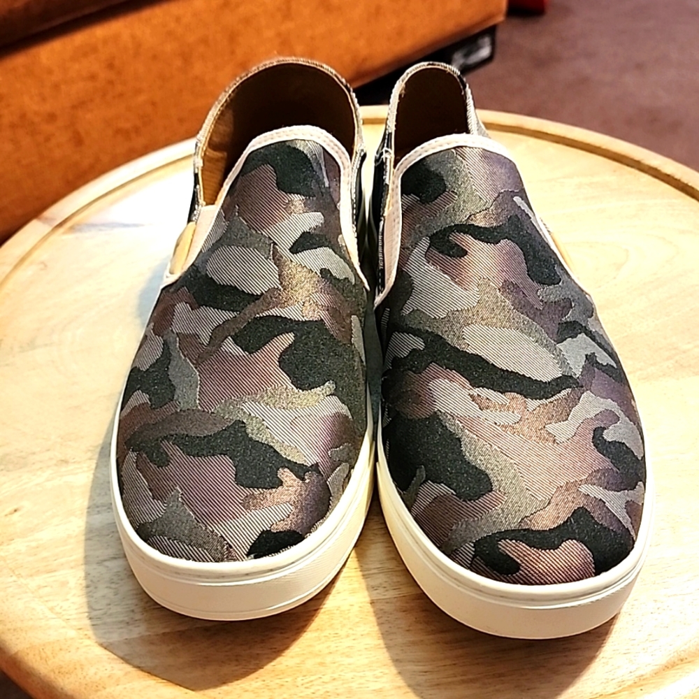 Olukai slip-ons